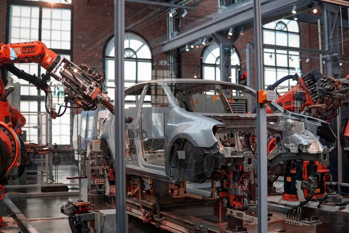 robotics working in automotive factory